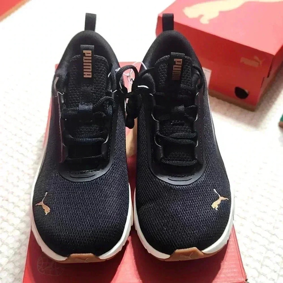 PUMA Ladies' Flex Focus Lite Sneaker - Picture 9 of 9